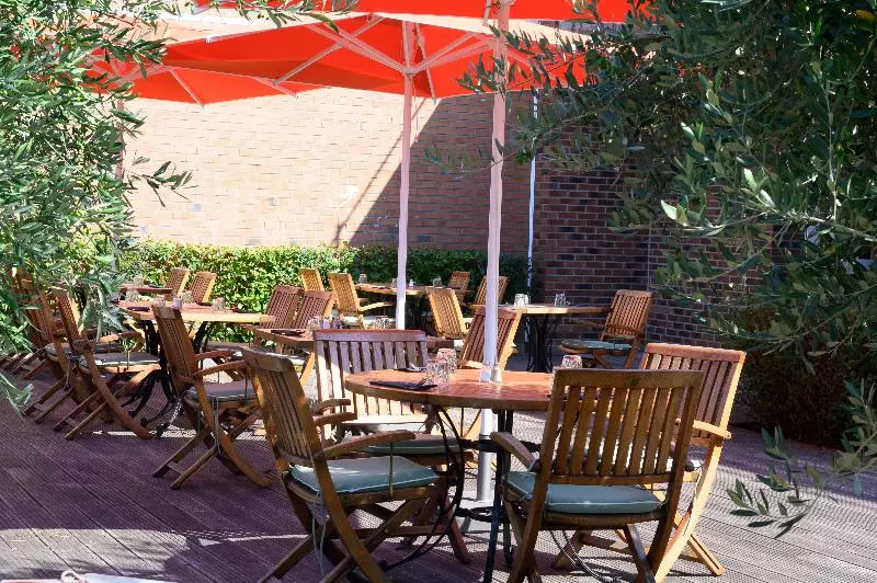 Отель Hôtel Mercure Lille Aéroport