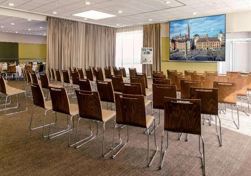 هتل Hôtel Mercure Lille Aéroport