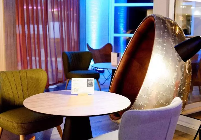 Отель Hôtel Mercure Lille Aéroport