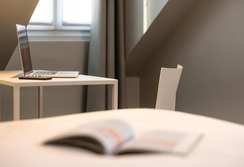 ホテル Ibis Paris Gare De L Est 10 Eme