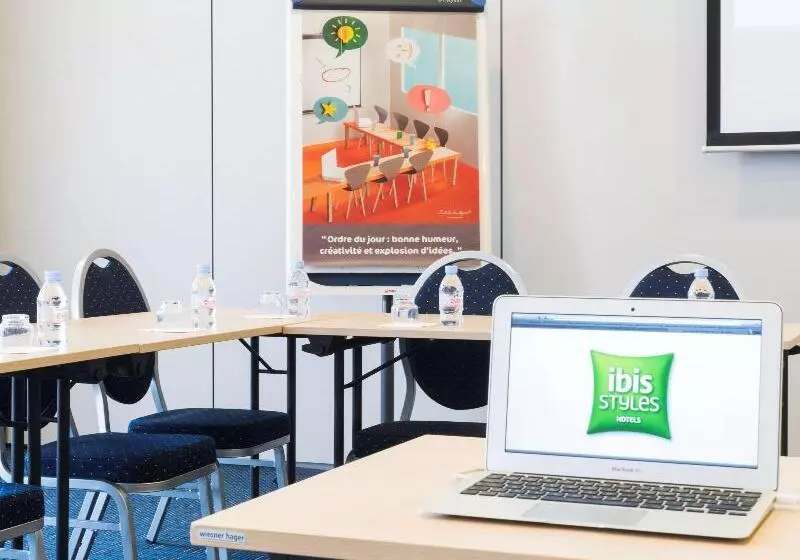 酒店 Ibis Styles Angoulême Nord   Hôtel Restaurant