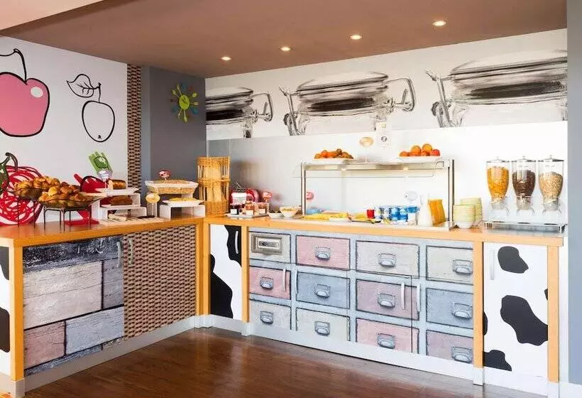 酒店 Ibis Styles Angoulême Nord   Hôtel Restaurant