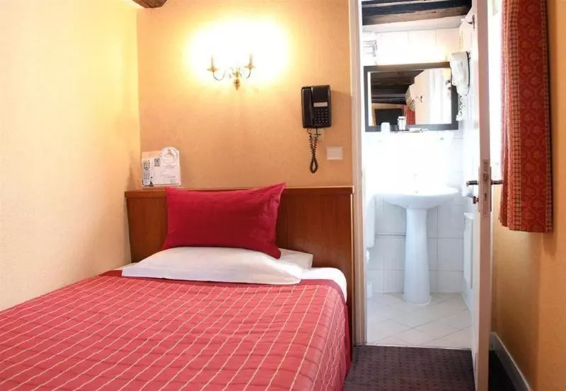 هتل Louvre Marsollier Opera