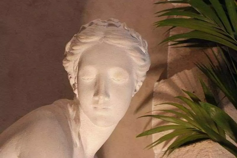 هتل Louvre Marsollier Opera