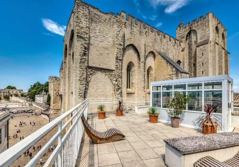 Отель Mercure Avignon Centre Palais Des Papes