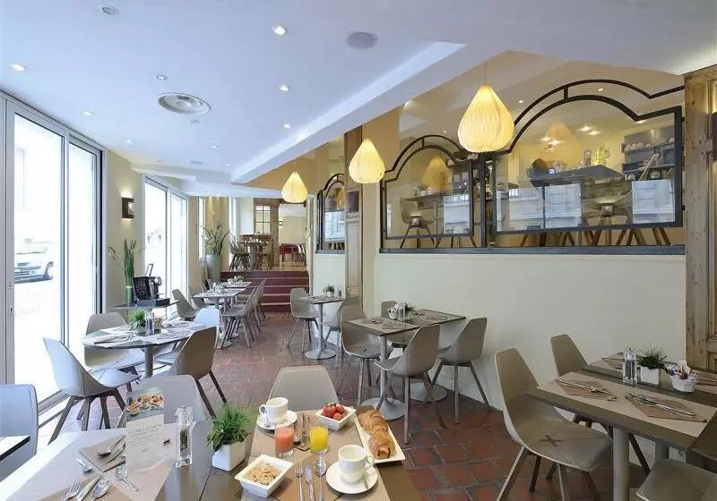 Отель Mercure Avignon Centre Palais Des Papes