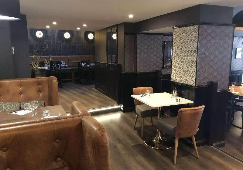 Отель Mercure Avignon Centre Palais Des Papes