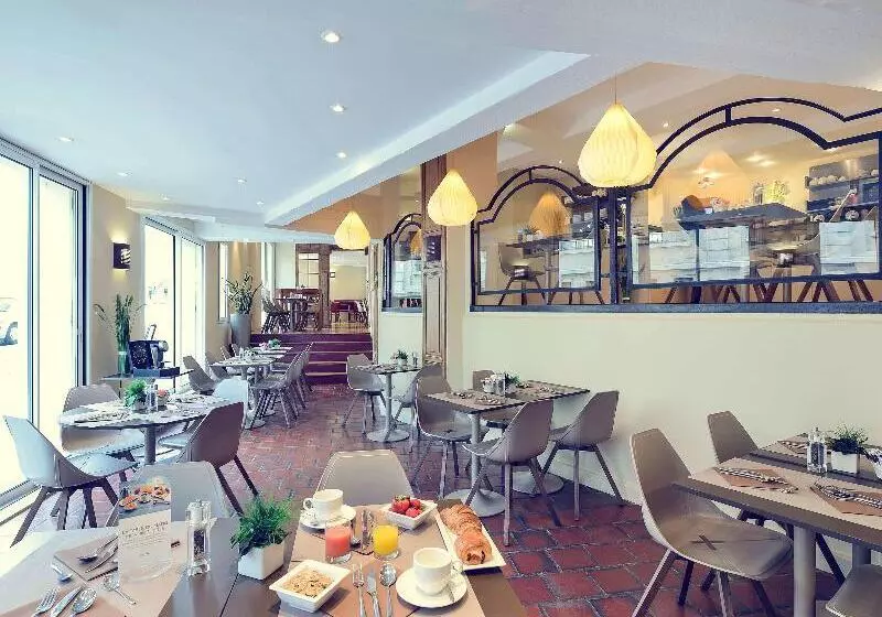 Отель Mercure Avignon Centre Palais Des Papes