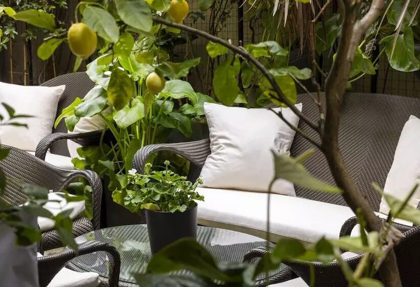 ホテル La Villa Madame