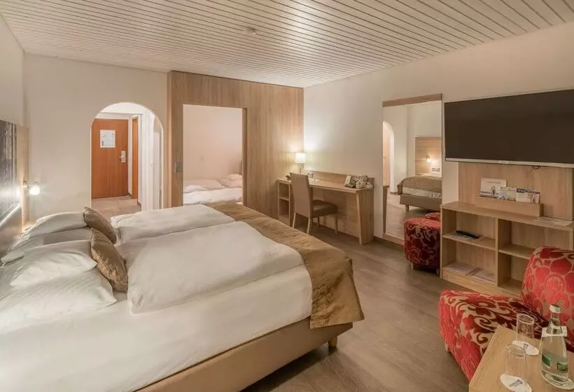 Отель Best Western Plus Schwarzwald Residenz