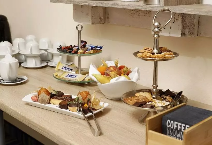 Отель Plaza Hannover