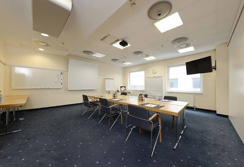 هتل Plaza Hannover