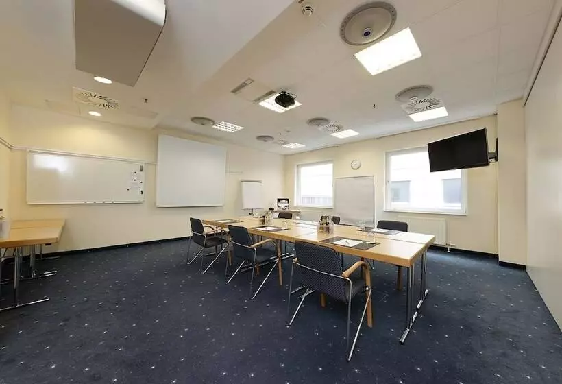 Отель Plaza Hannover