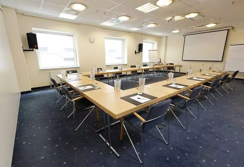 Отель Plaza Hannover