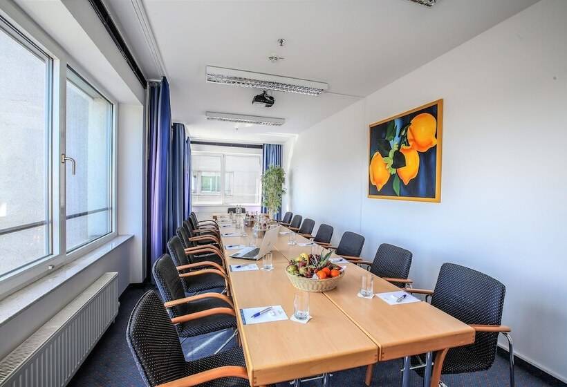 هتل Plaza Hannover