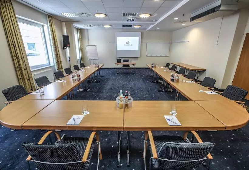 Отель Plaza Hannover