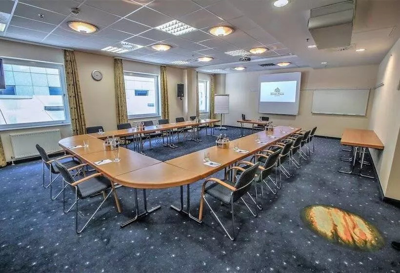 Отель Plaza Hannover