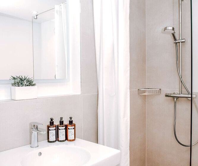 ホテル Concorde Business Boutique