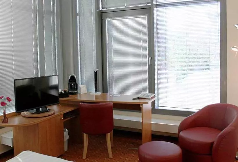 ホテル Mercator Itzehoeklosterforst