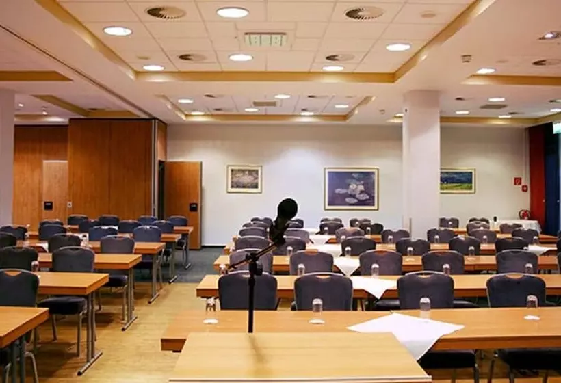 ホテル Mercator Itzehoeklosterforst