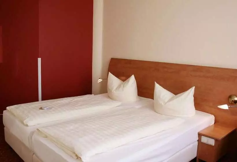 ホテル Mercator Itzehoeklosterforst