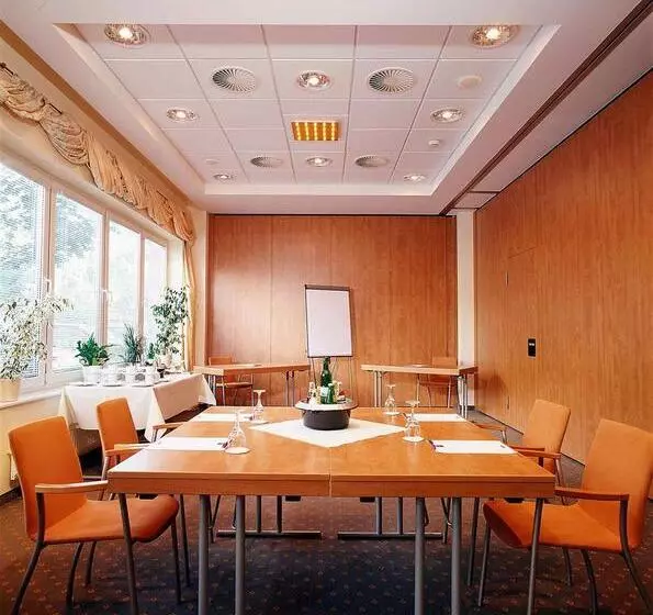 ホテル Mercator Itzehoeklosterforst