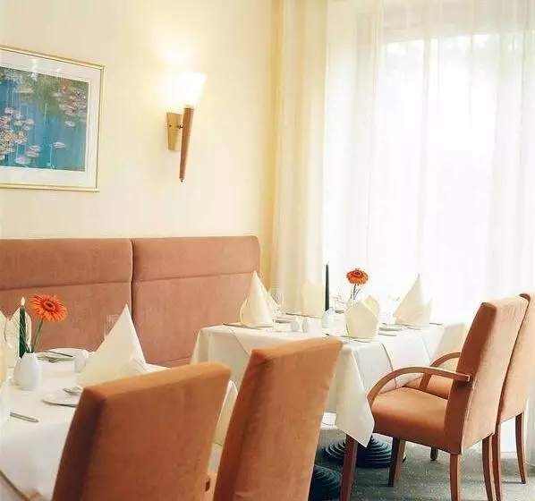 ホテル Mercator Itzehoeklosterforst