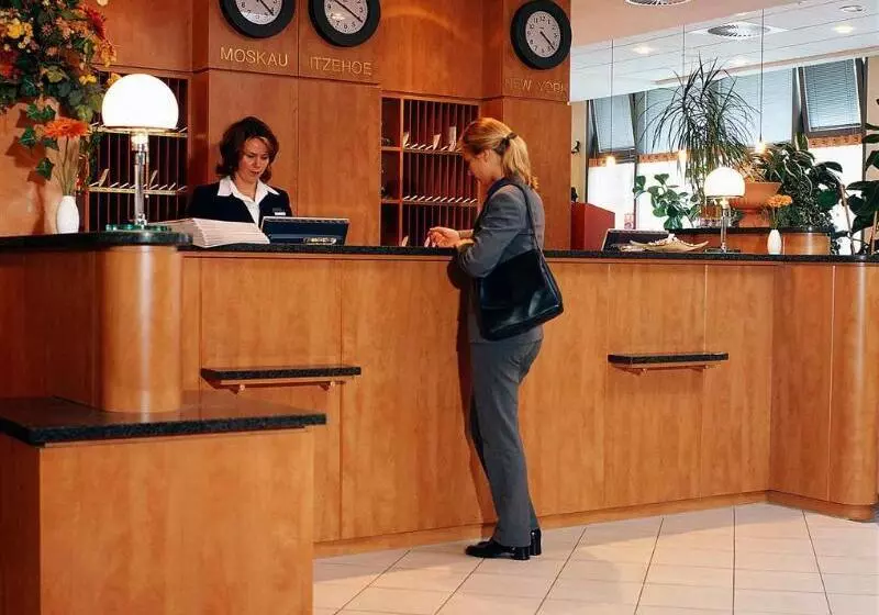 ホテル Mercator Itzehoeklosterforst