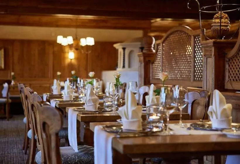 Lindner Hotel Oberstaufen Parkhotel, Part Of Jdv By Hyatt