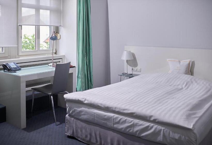 Hotel Goldener Karpfen Ohg