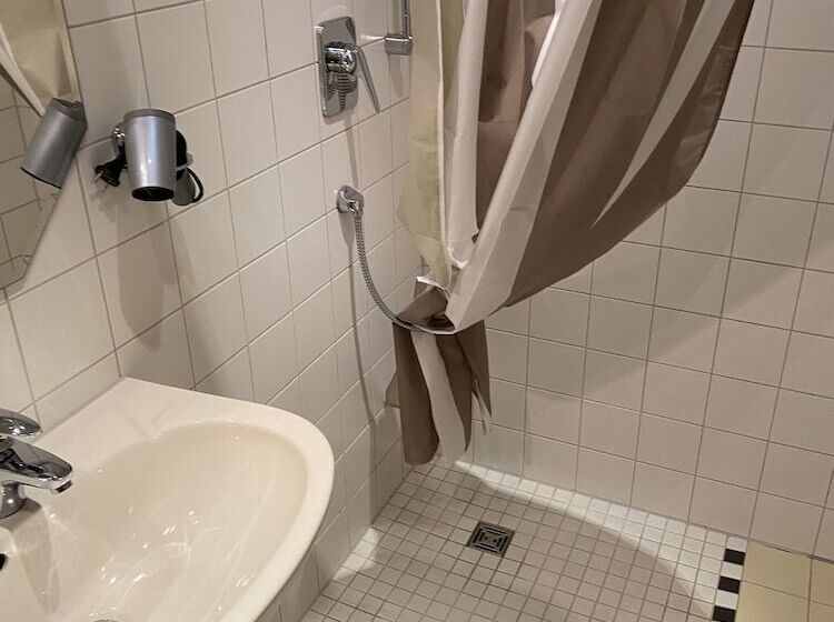 Отель Restaurant Rossle