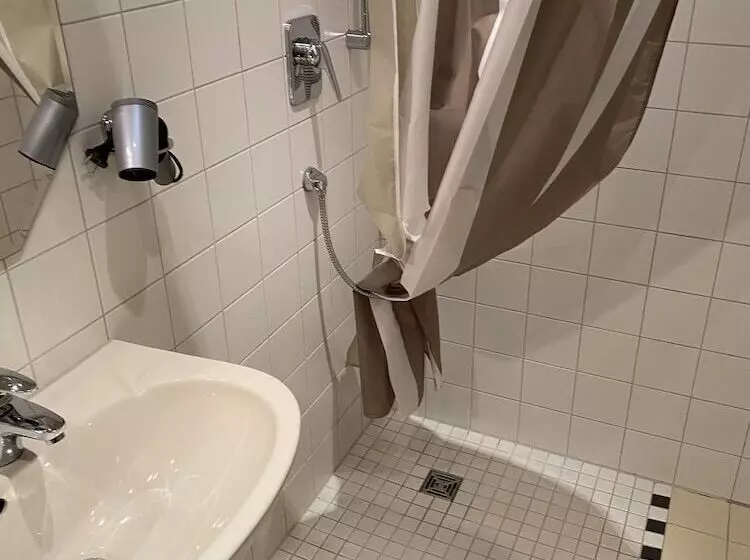 فندق Restaurant Rossle