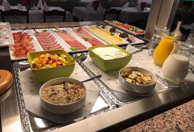 ホテル Gasthof Die Krone