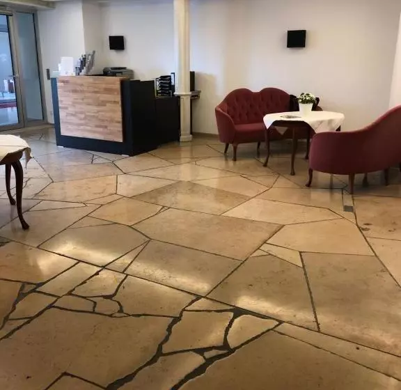 ホテル Gasthof Die Krone