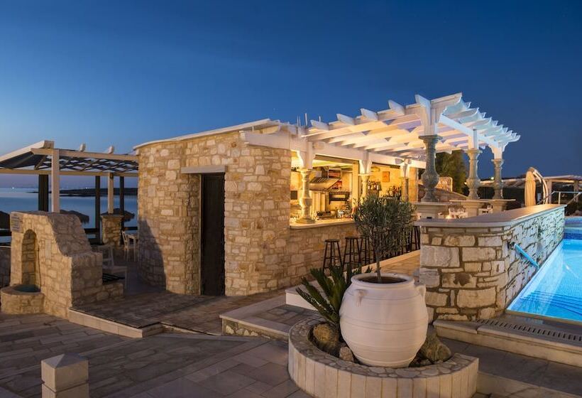 ホテル Contaratos Beach