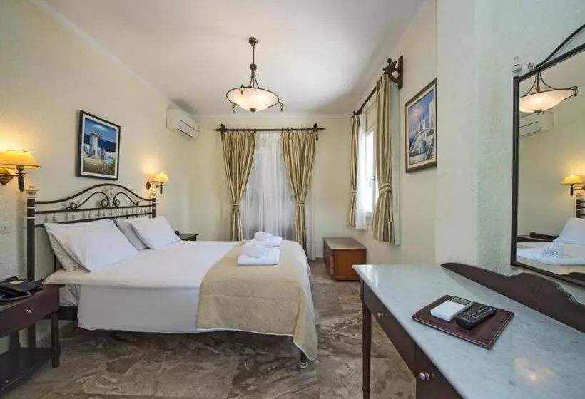 酒店 Contaratos Beach