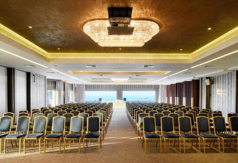 هتل Mediterranean Palace