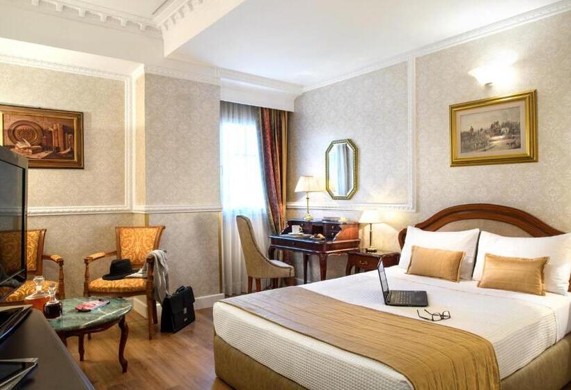 هتل Mediterranean Palace