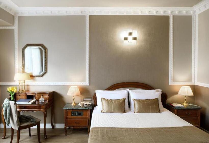 هتل Mediterranean Palace