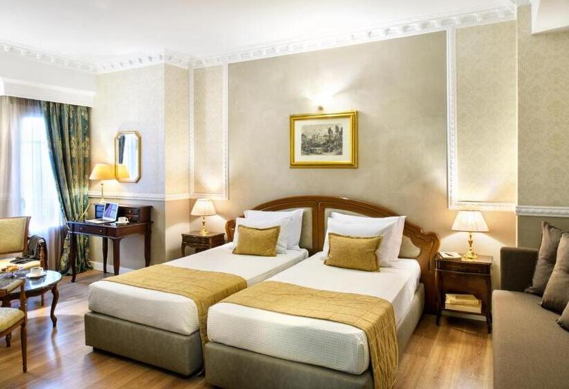 هتل Mediterranean Palace