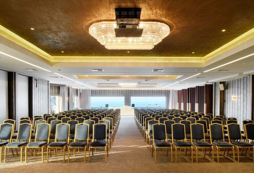 هتل Mediterranean Palace