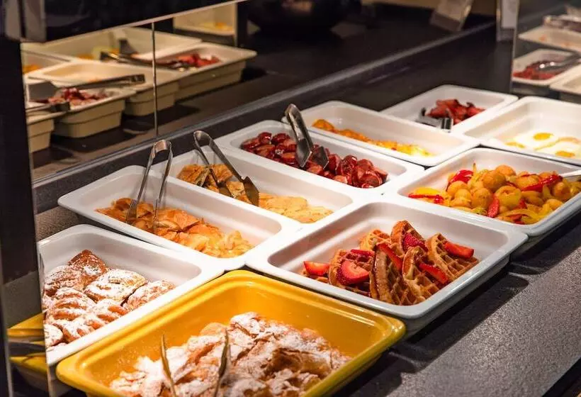 Hotel Mediterranean Palace