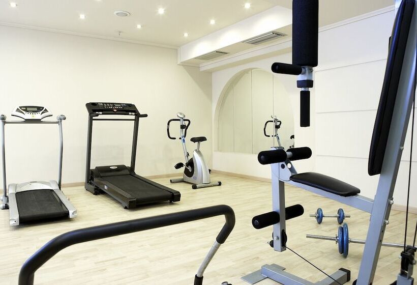 هتل Mediterranean Palace