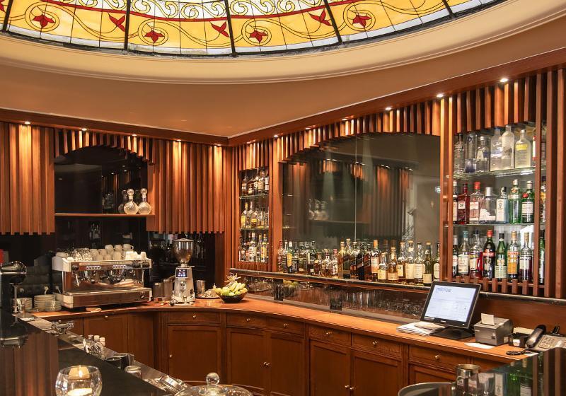 هتل Mediterranean Palace