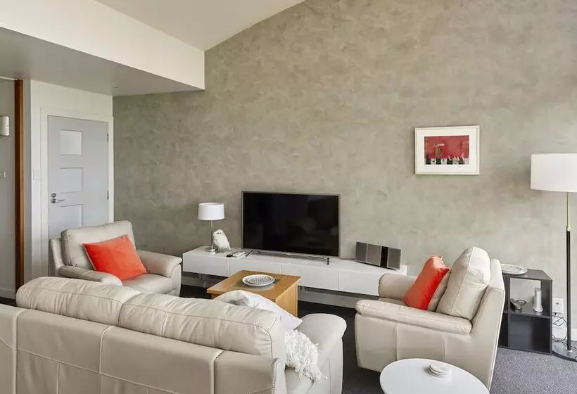 Tamar River Apartments