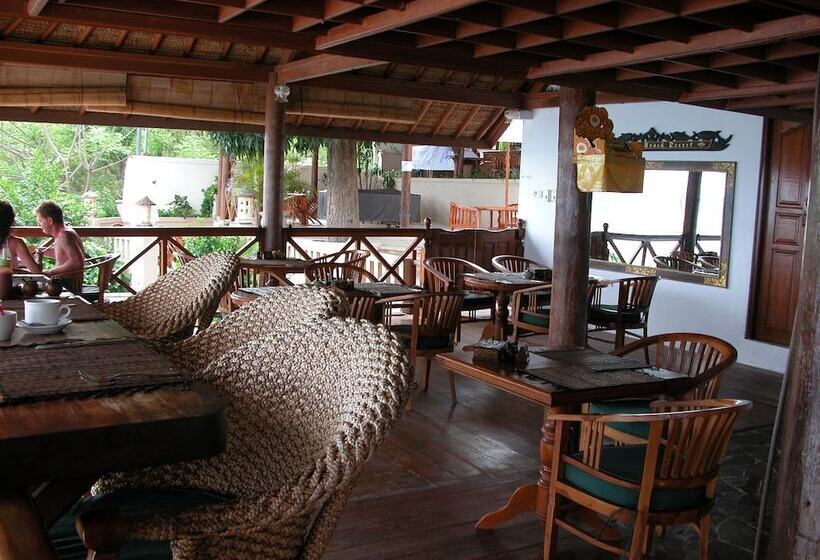 فندق Coconuts Beach Resort