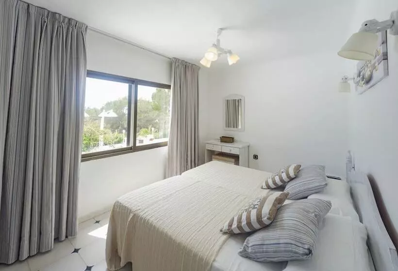 Apartamentos Barbarroja  Formentera Break