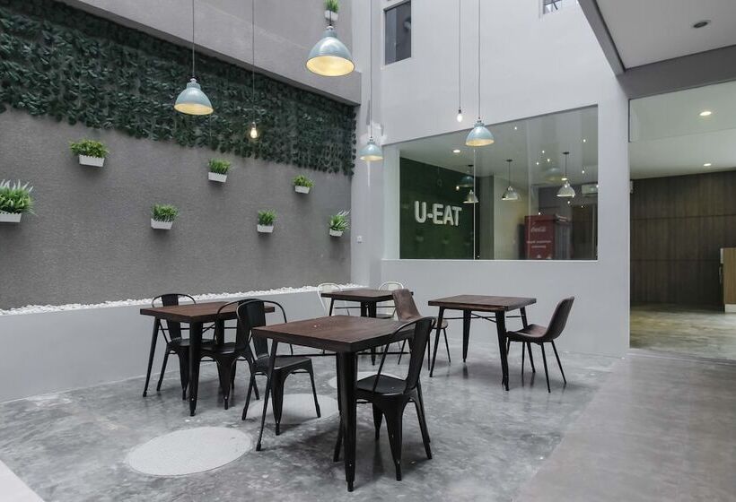 בית מלון כפרי Reddoorz Plus Near Tebet