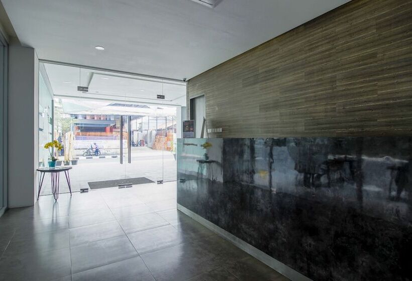 בית מלון כפרי Reddoorz Plus Near Tebet