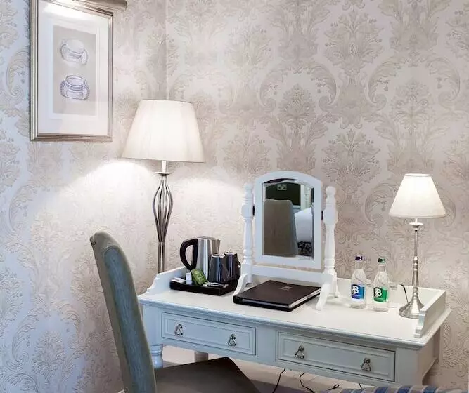 בית מלון כפרי Butlers Townhouse